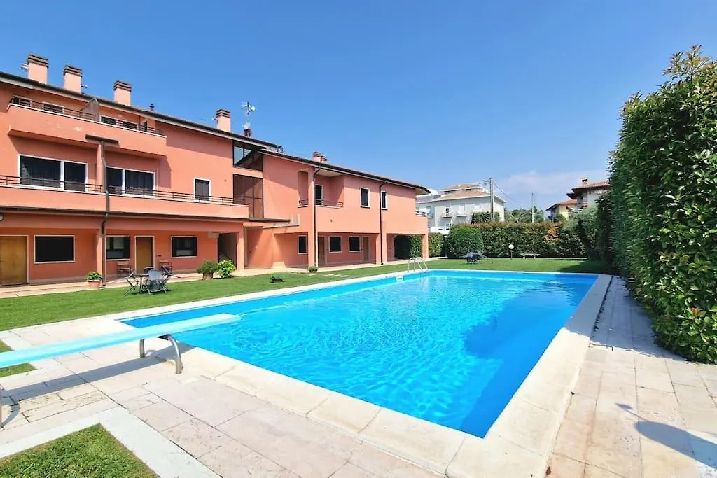 Volta Pool&Beach Apartment Bardolino 0*,